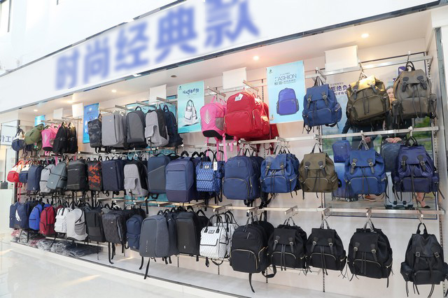 定制双肩包  广东定制双肩包厂家.jpg