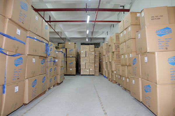 年终礼品背包订制,东升国际科技背包厂家.jpg