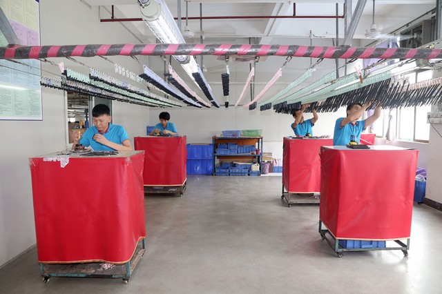 广东双肩包生产厂家-对客户负责
