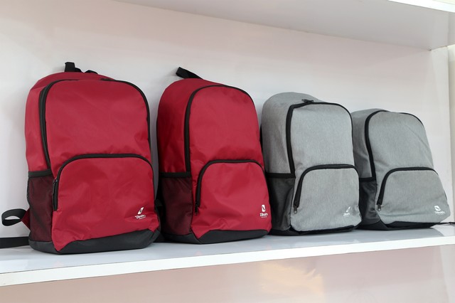 礼品背包定制厂家-提供1对1专业服务